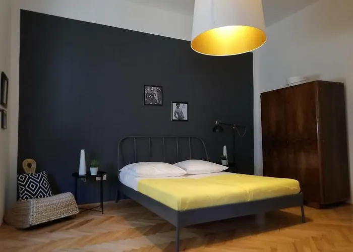 Luxury Old Town Apartman